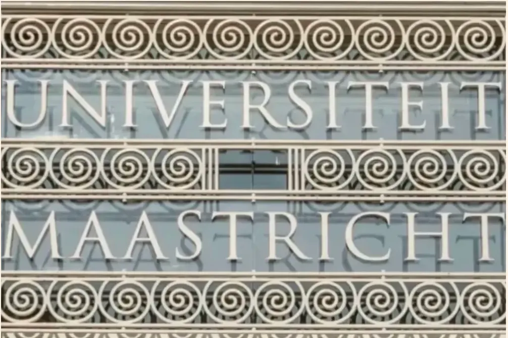 Luie rechtenstudente laat AI bronnen verzinnen, veinst dyslexie