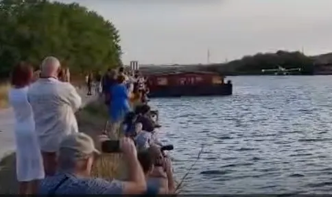 Branden: Watervliegtuigen trekken veel bekijks