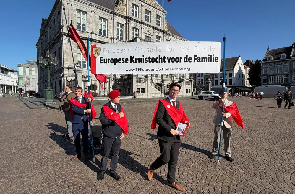De Jong blijft bij uitspraak 'abortus is grootste bedreiging voor vrede'
