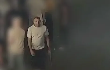 Beeld en video van aanval met straatklinker in Wyck