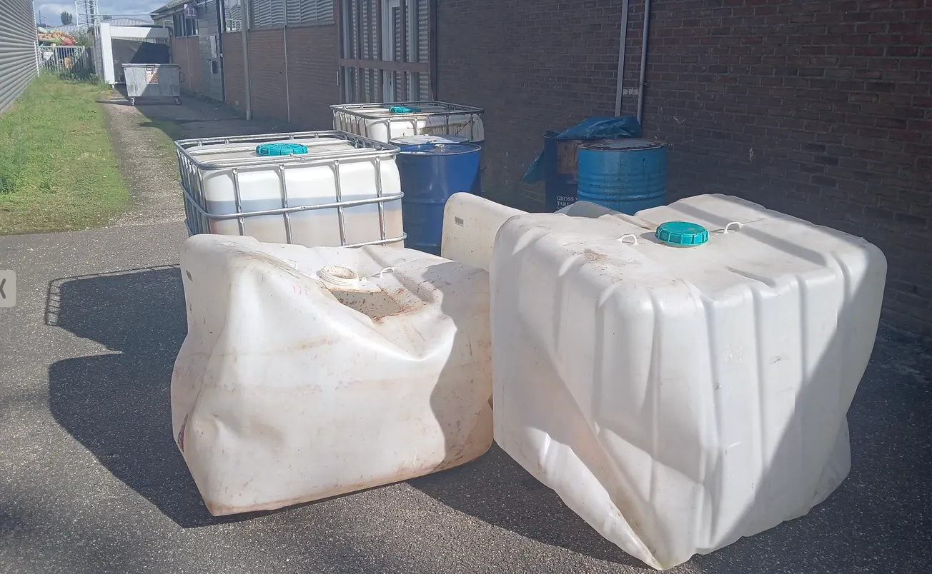 Containers drugsfval gedumpt