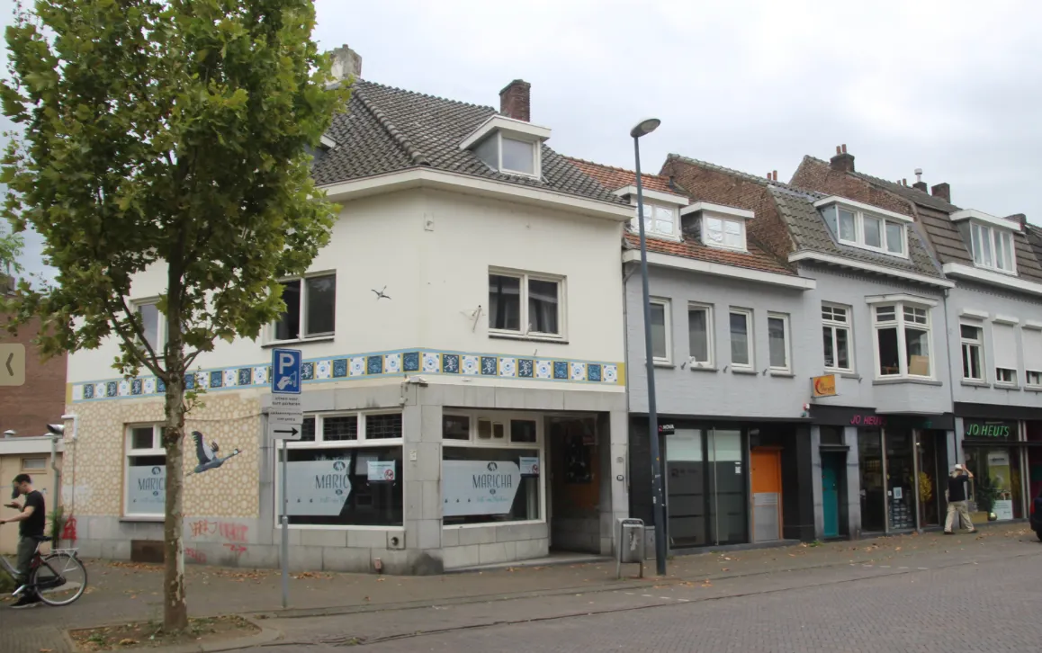 Sluiting theehuis terecht, maar termijn van jaar onvoldoende onderbouwd