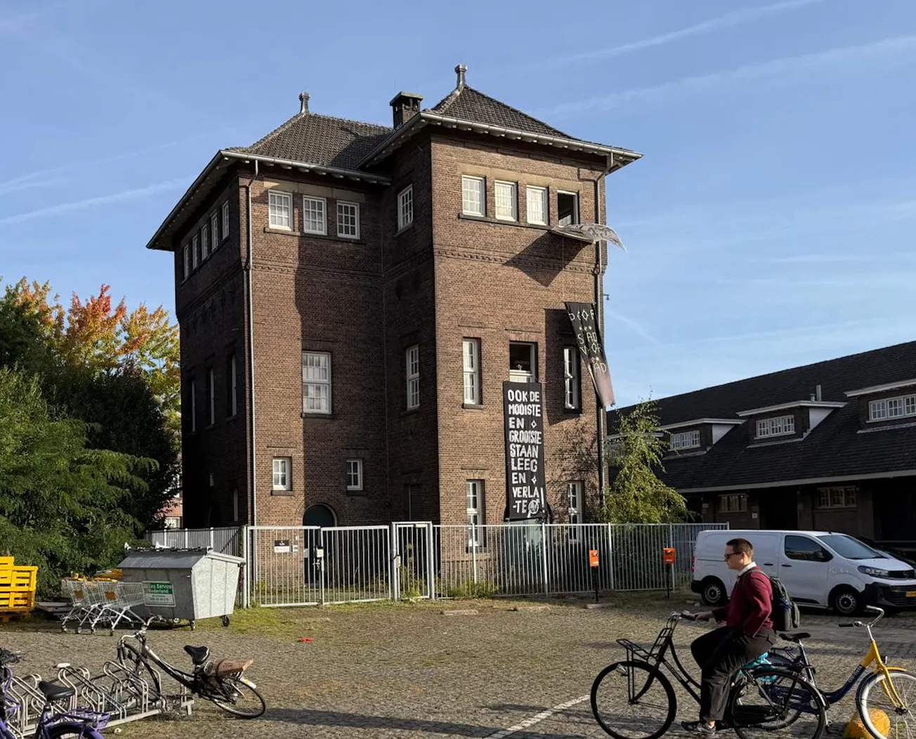 Krakers bezetten gebouw Botermijn