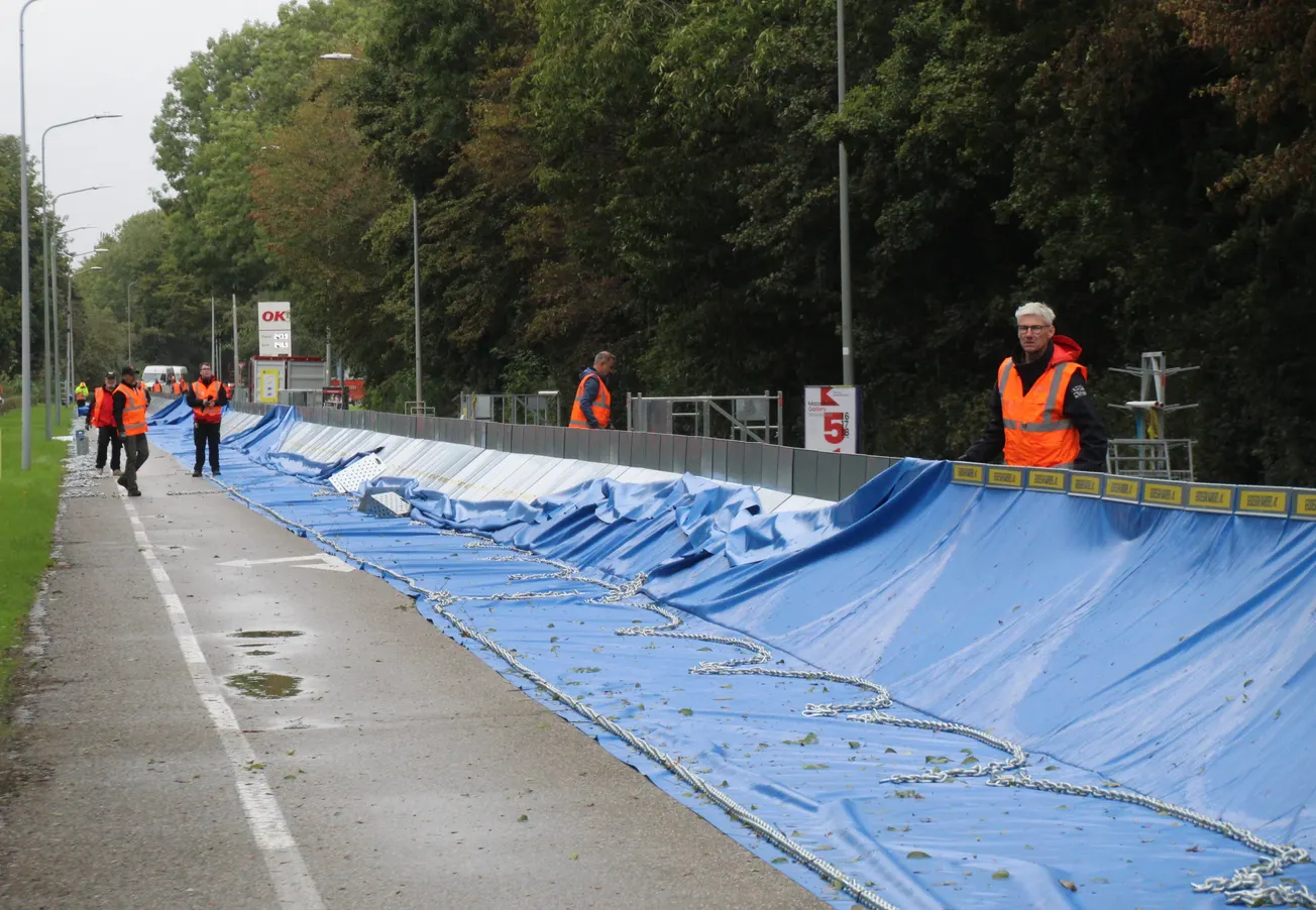 Oefening: 4,5 kilometer nooddijk in 4 uur