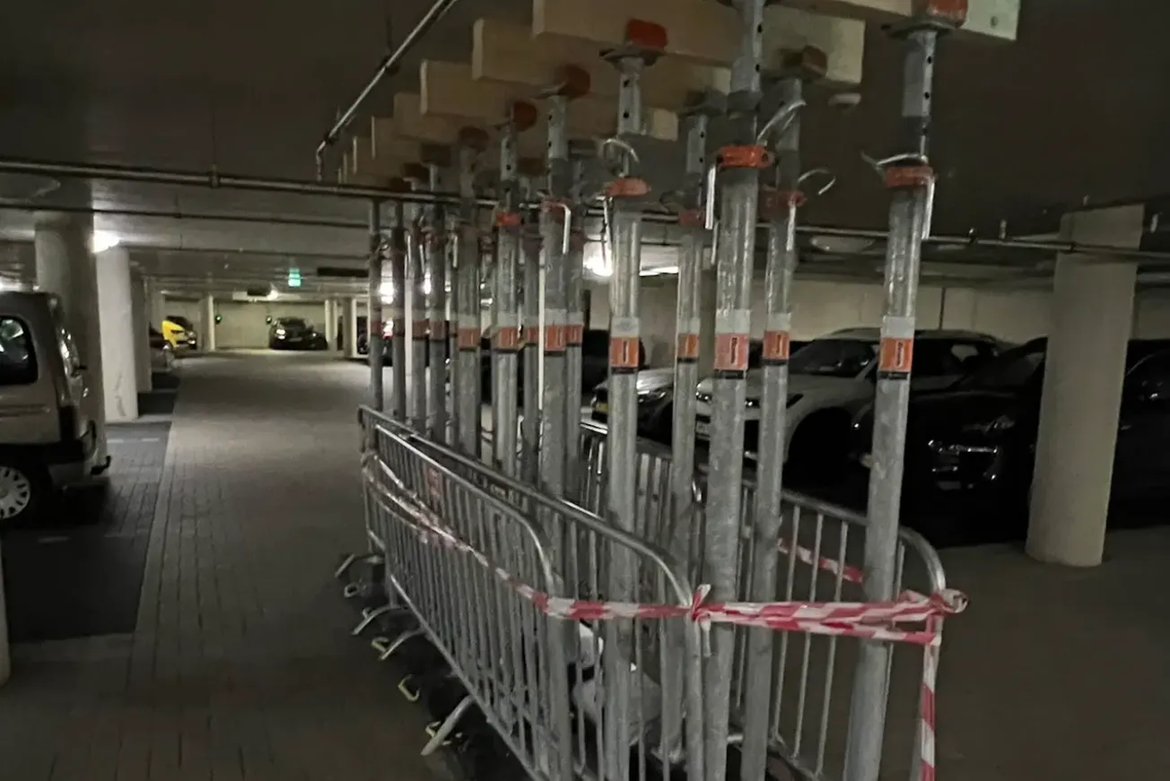 Gemeente eist maatregelen na scheuren in parkeergarage