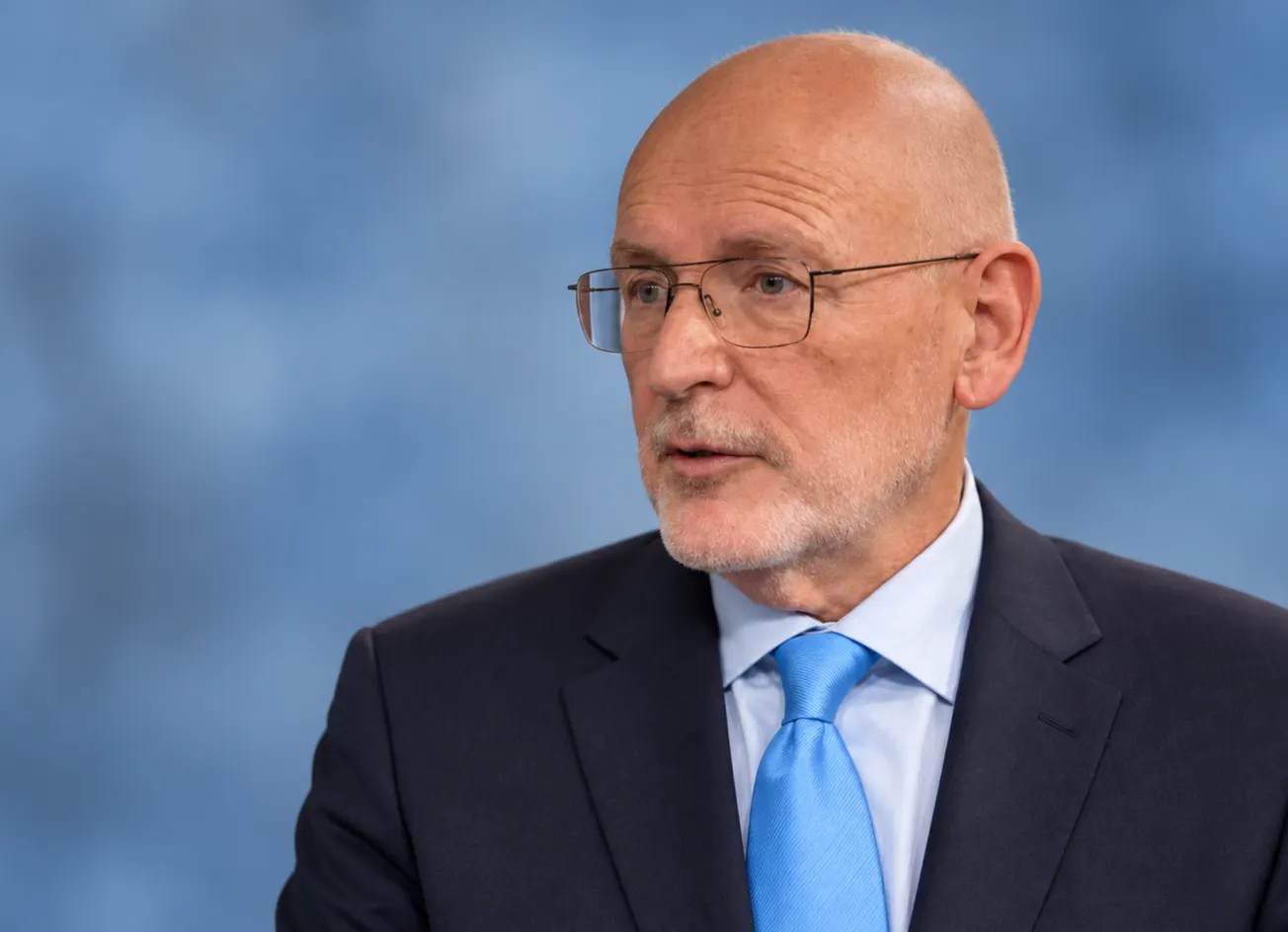 Frans Timmermans toezichthouder Dierenbescherming