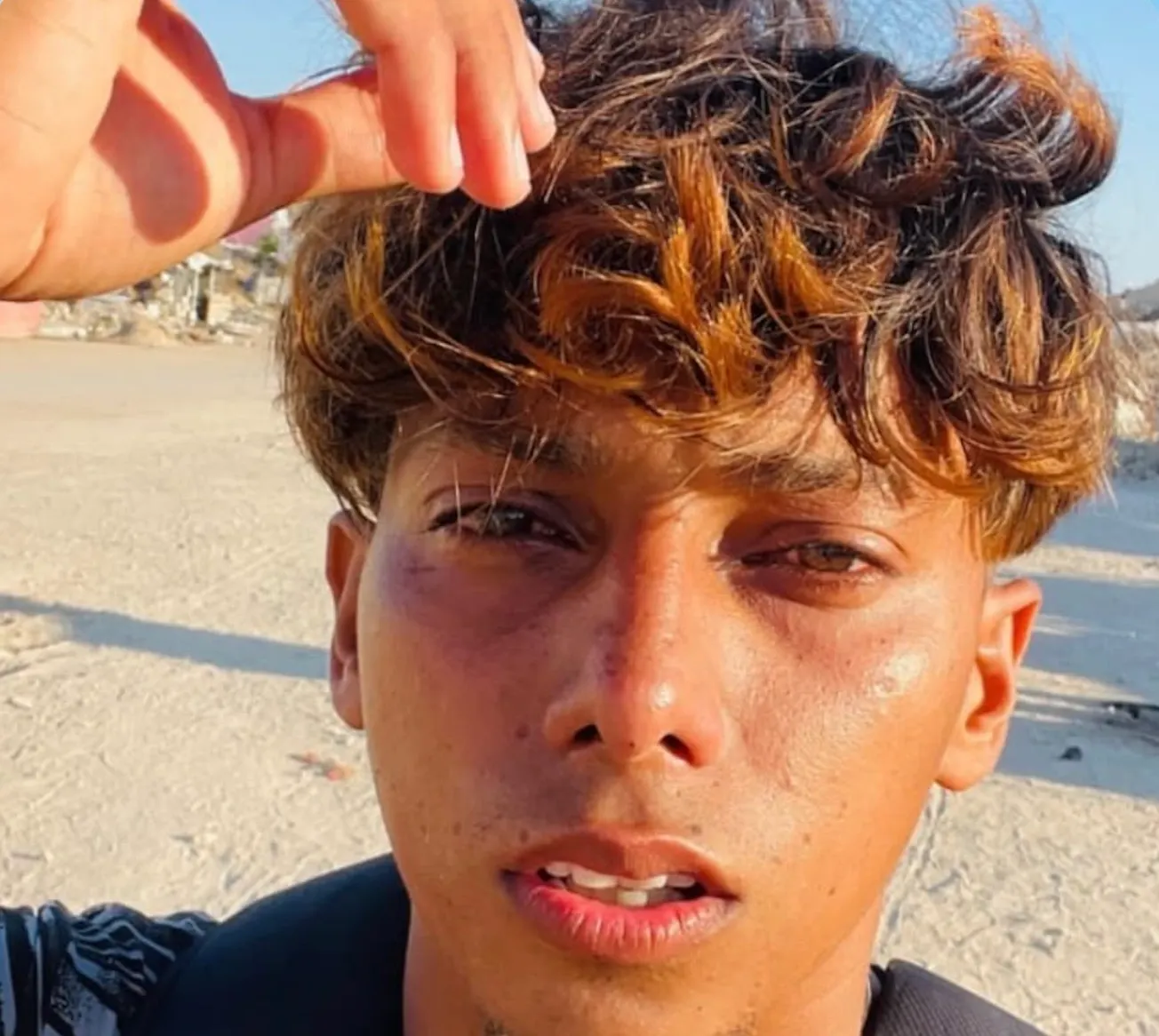 Geschorste student Hussein Issa loopt leeg in de Volkskrant