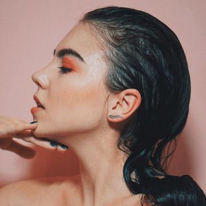 5 Hair Darkening Shampoos That Will Transform Your Look