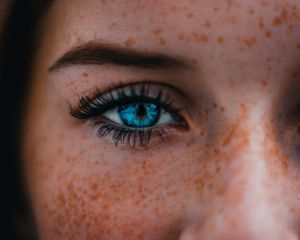 Unleash Your Inner Beautician: Make Your Own Lash Shampoo!