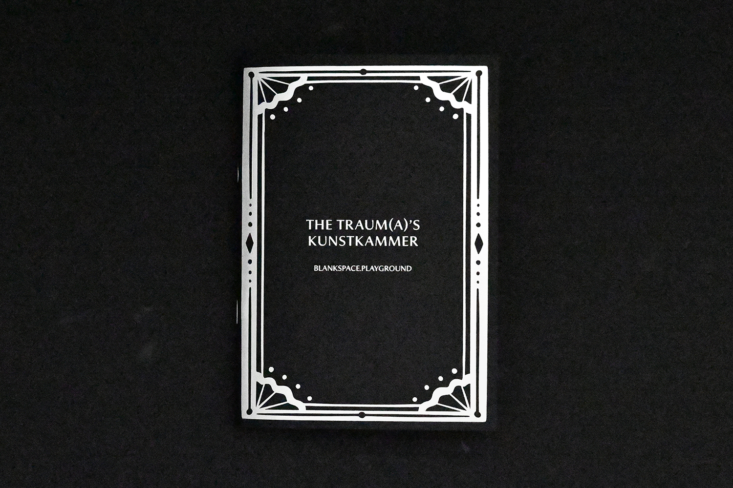preview of zine spreads of zine 'the traum(a)'s kunstkammer'