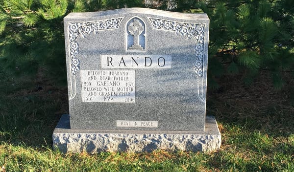 A gravestone with the name "Rando"