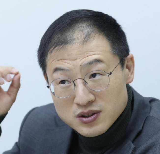 Forehead Reduction Self-Check List: Should You Get the Surgery or Not? — 11