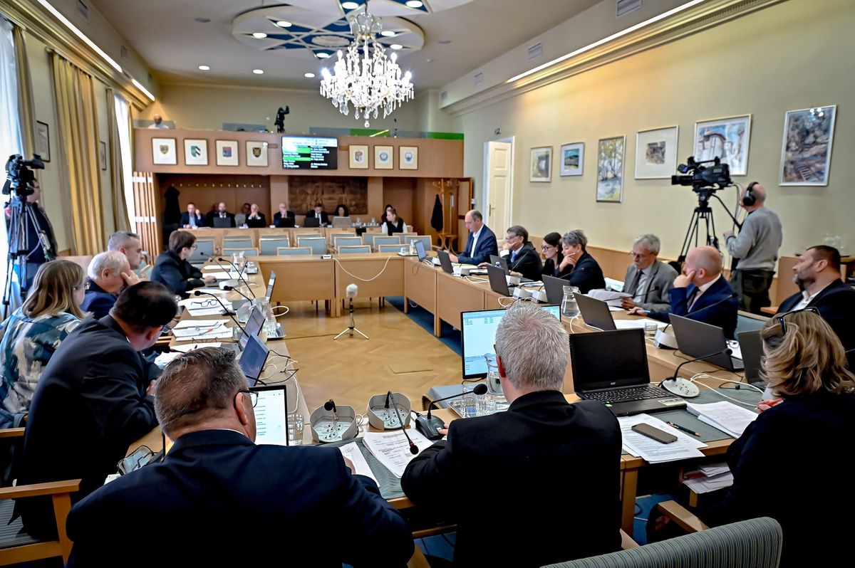 Új parkolási rendelet készül, átalakulhat a fogorvosi ügyelet finanszírozása Gyöngyösön