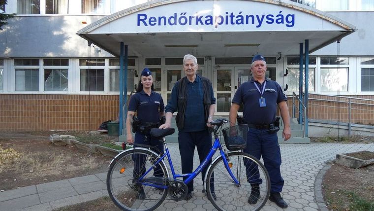Az ellopott biciklivel közlekedett, amikor elkapták a gyöngyösi rendőrök