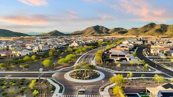 【為什麼比起直接持有美國房地產，機構更喜歡基金化投資？】