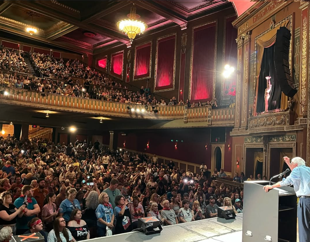 Bernie Rally of 2,300 Boosts Wheeling, West Virginia Youth-Led Movement