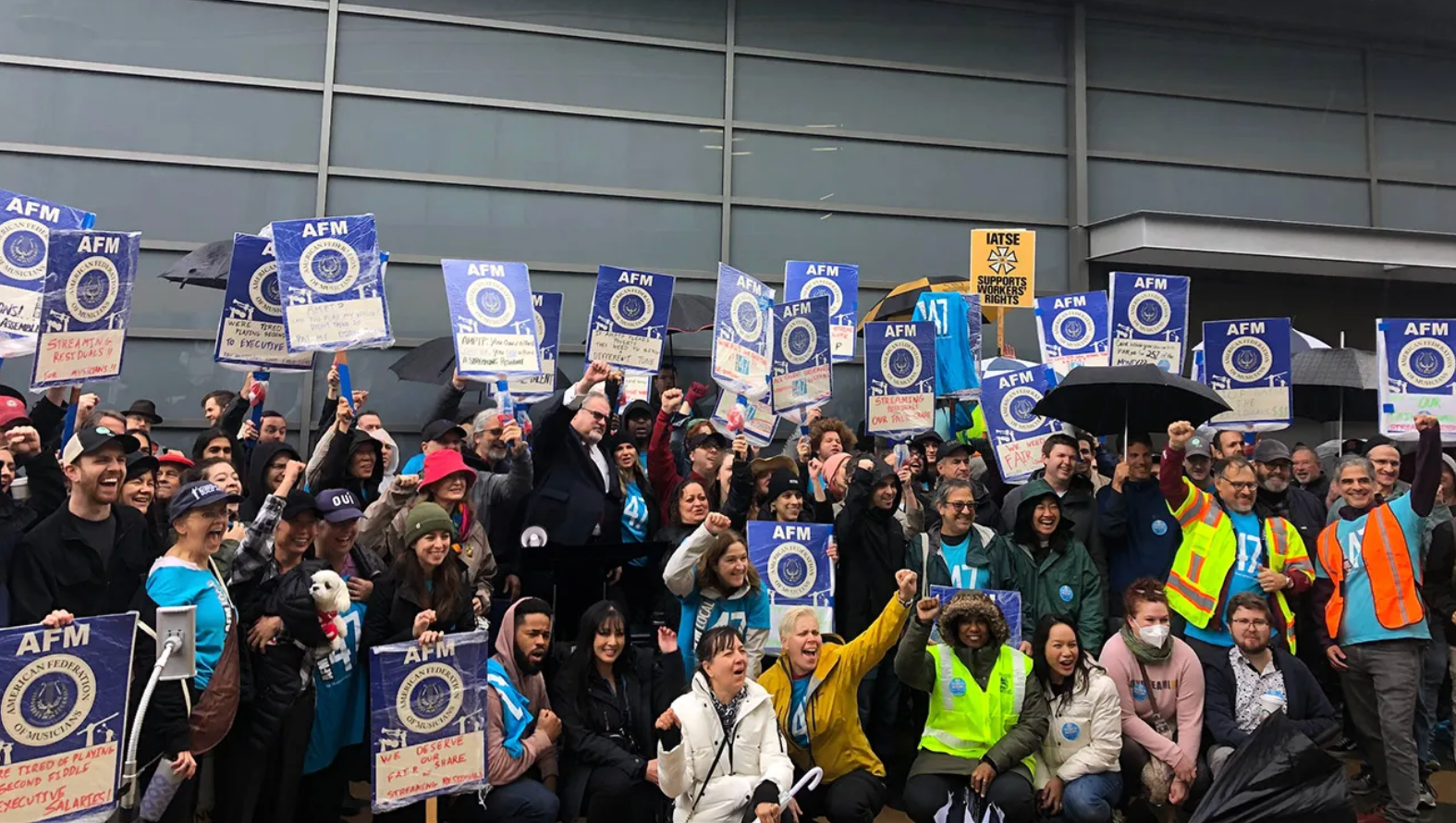 Broadway Strike Could Start Thursday - 12,000 Penn State Faculty Move to Unionize - 100,000 New Zealand Workers to Strike