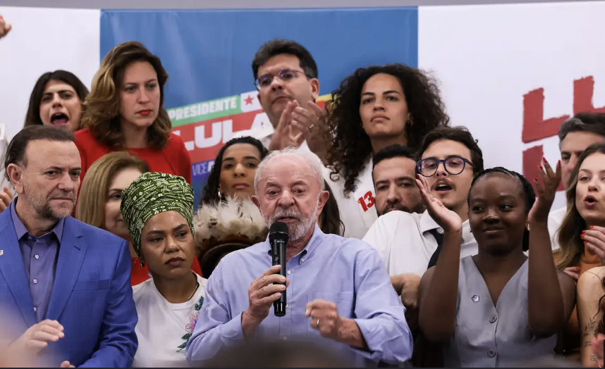 Lula Pushes Vote on Shortening Workweek -- Campaign Shake Up -- Bolsonaro Ally Voter Supresion