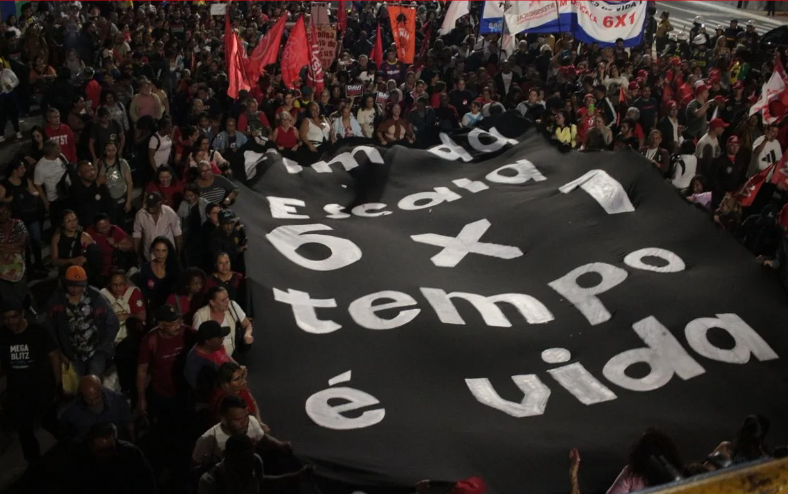 Lula Ties Up Brazilian Election as He Shortens Workweek –- Bolsonaro Attacks Unions in Court