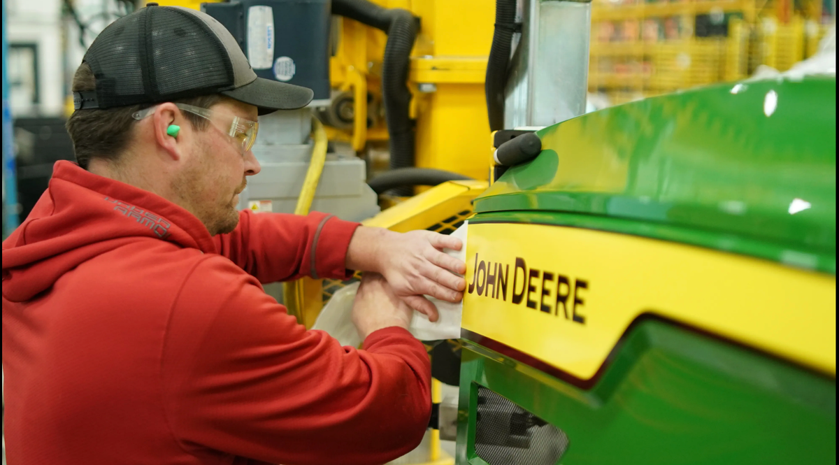 10,000 John Deere Workers Vote Down Contract - UAW Reverses Course on Tariffs - Unions Mourn Dolly Parton