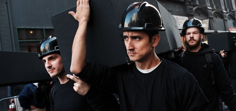 13,000 Carpenters Refuse to Work in Massachusetts