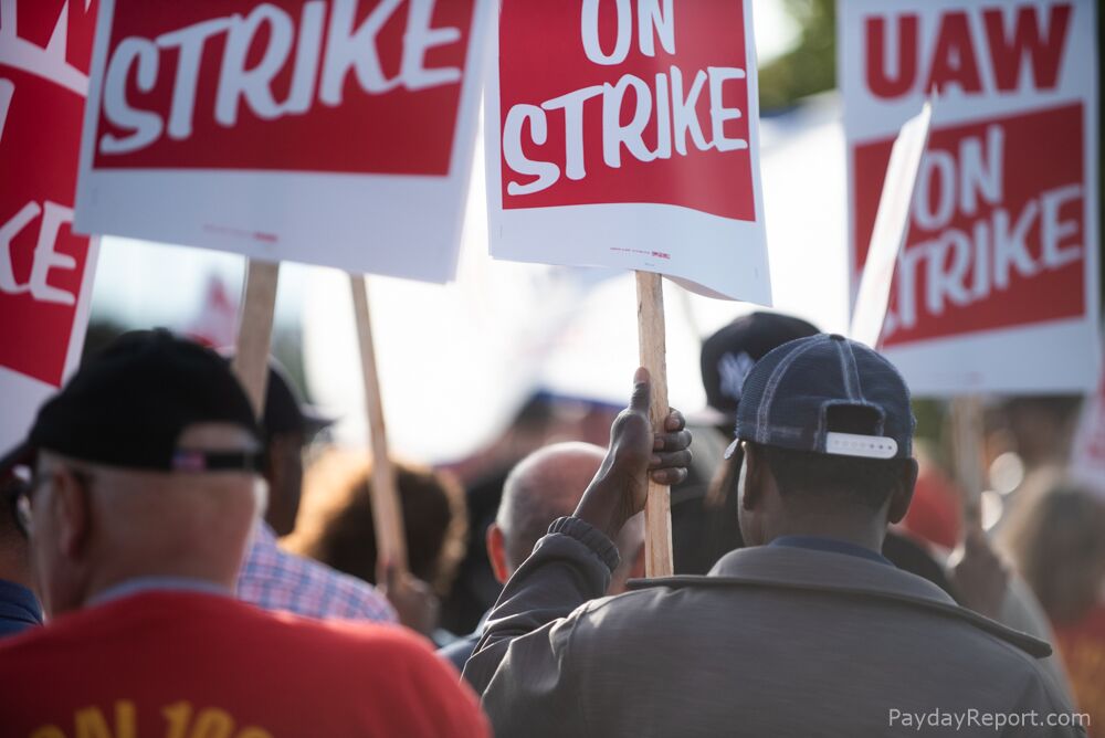 Help Payday Stay on the Road to Cover the GM Strike