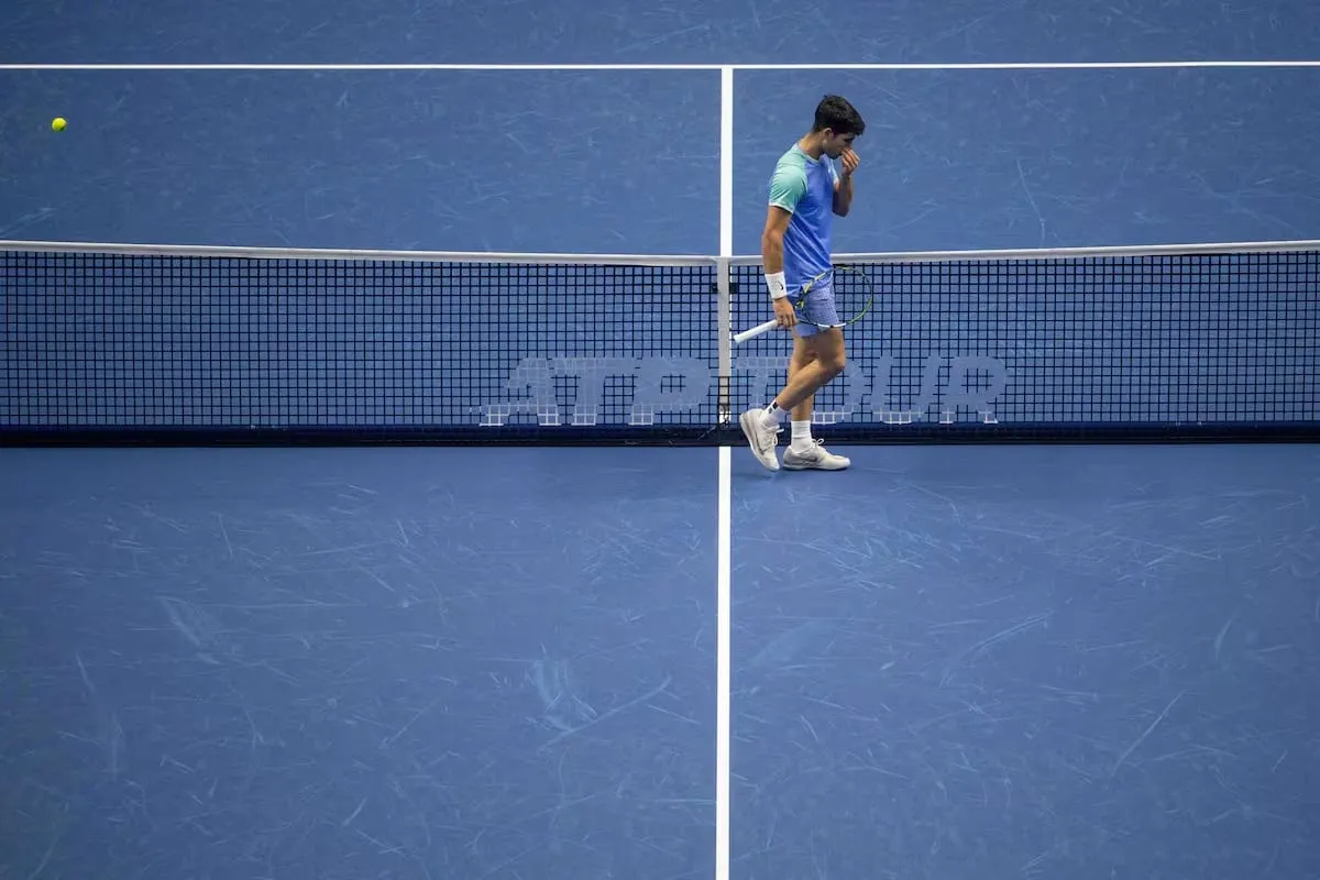 Alcaraz desafina ante Ruud en su estreno en la Copa de Maestros
