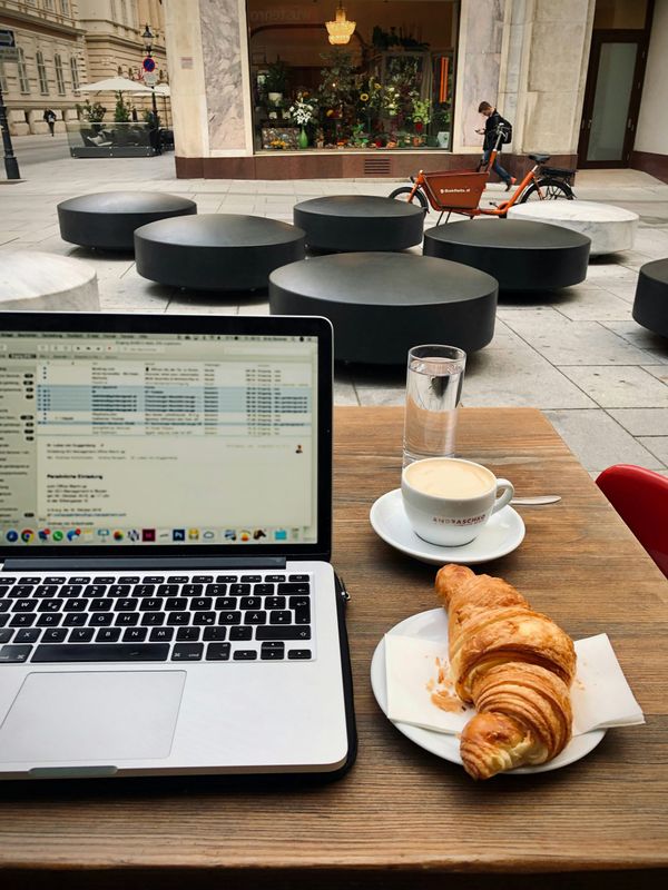 Balance Professionalism with Nomadic Lifestyle