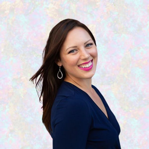 EP55: Moving from In-Person Event Business to Online with Stephanie Michelle