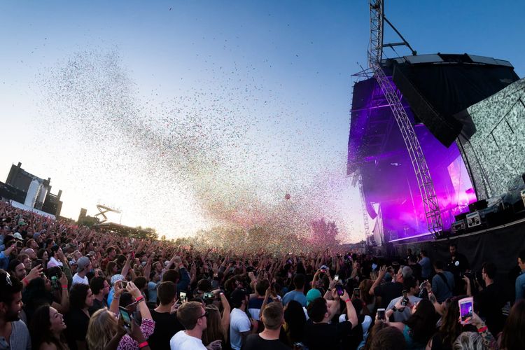 Free Friday: You Sure About that Outdoor Show?