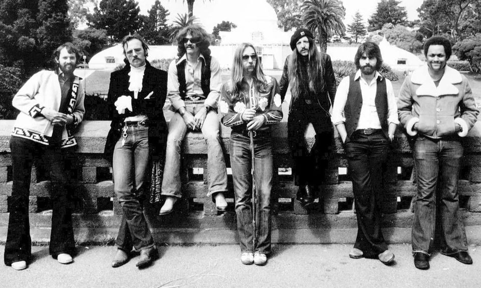 Hector Swimming Pool Bangers: 'What a Fool Believes,' The Doobie Brothers