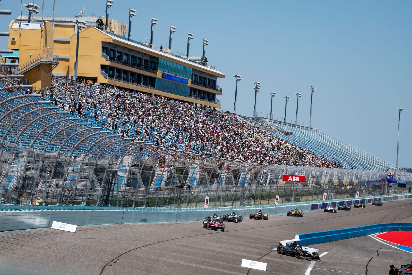 AN ACTION-PACKED MIAMI E-PRIX FOR DS AUTOMOBILES, WHICH HOLDS ONTO FOURTH PLACE IN THE STANDINGS ...