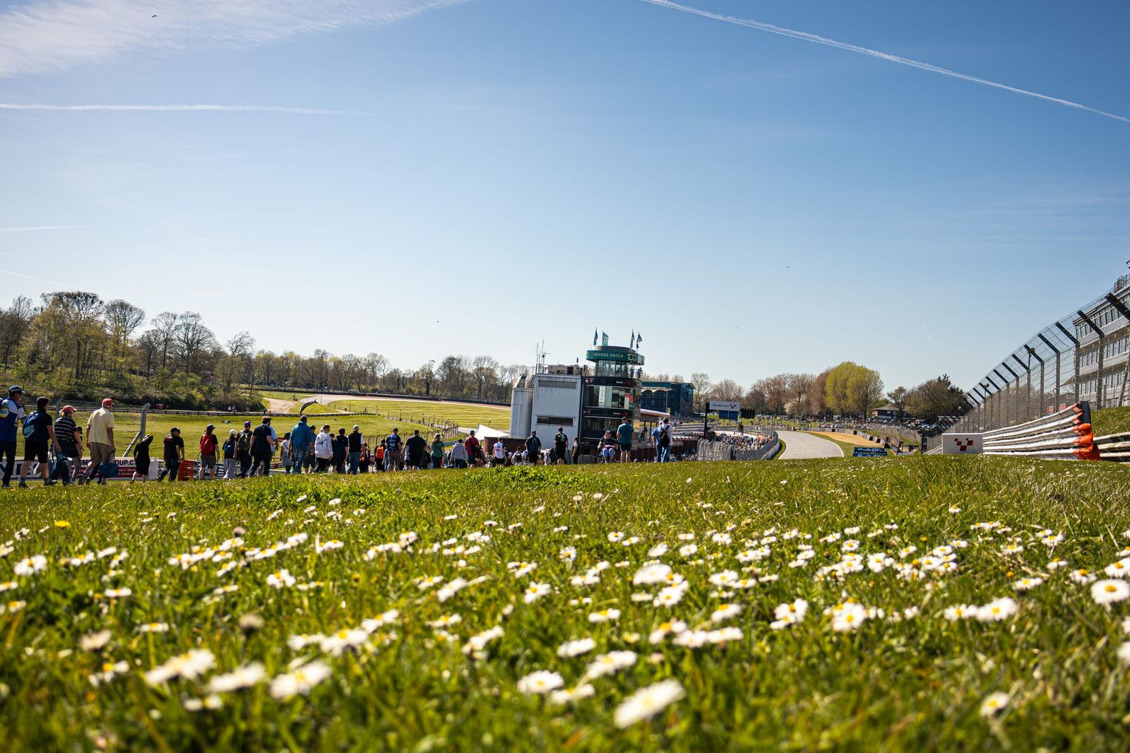 BTCC 2026 Ignites at Brands Hatch as Rainford Sets the Early Benchmark