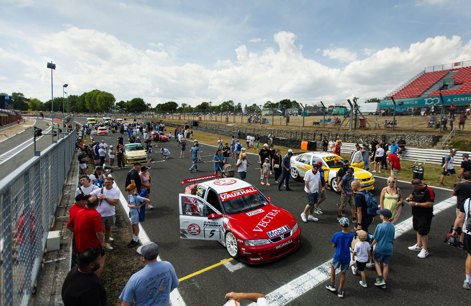 Touring Car Rewind Delivers a Nostalgic Celebration at Brands Hatch