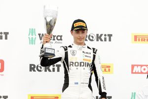 Double Thruxton podium keeps Louis Sharp on top