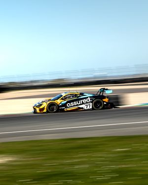 British GT Cup - Sun Gods shine at Donington Park for Round One of the season....💪💪🏁