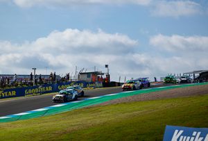 Drama and Debuts: Mini Challenge at Knockhill