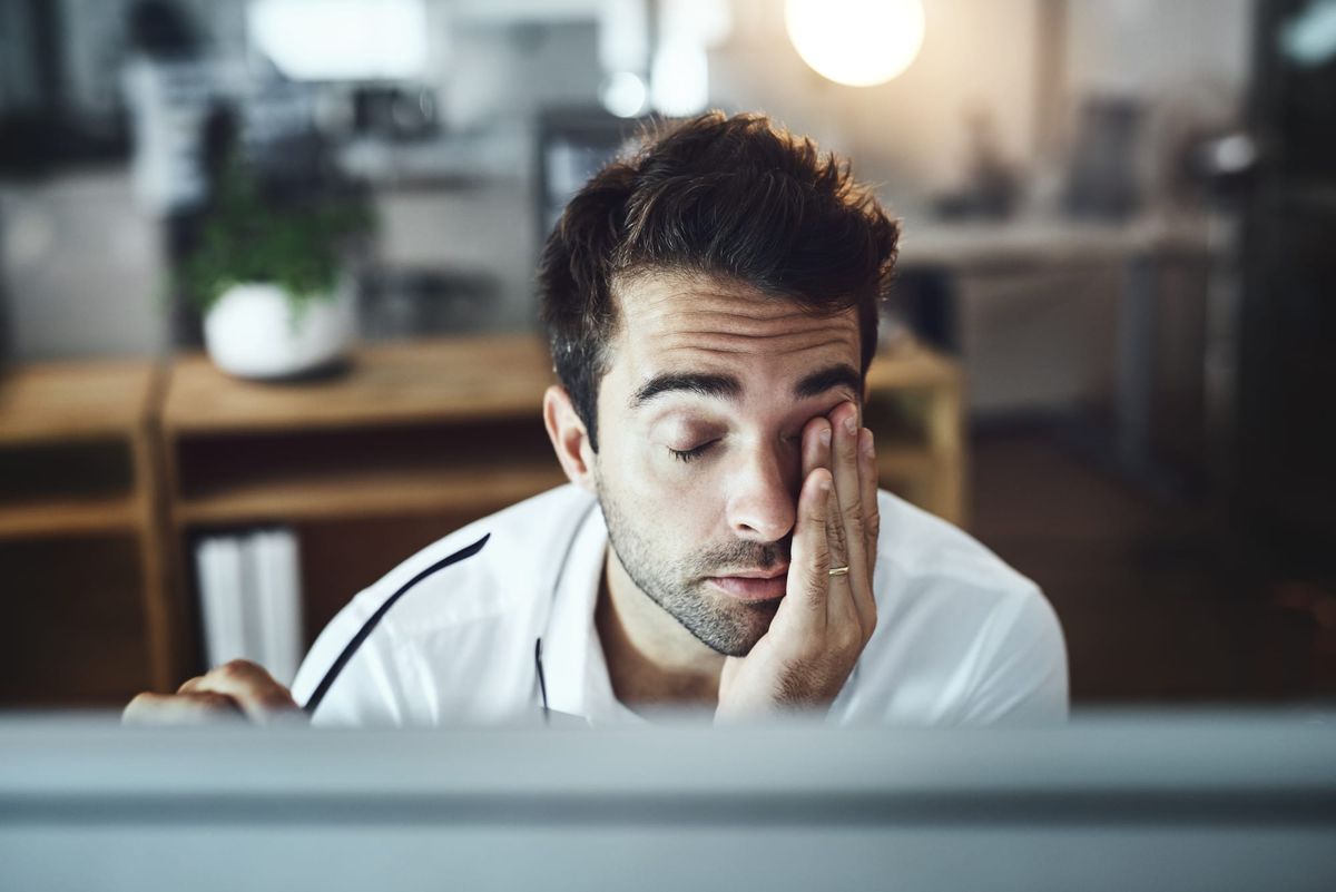 Burnout Epidemic in India’s IT Sector: One in Four Clock 70+ Hours a Week