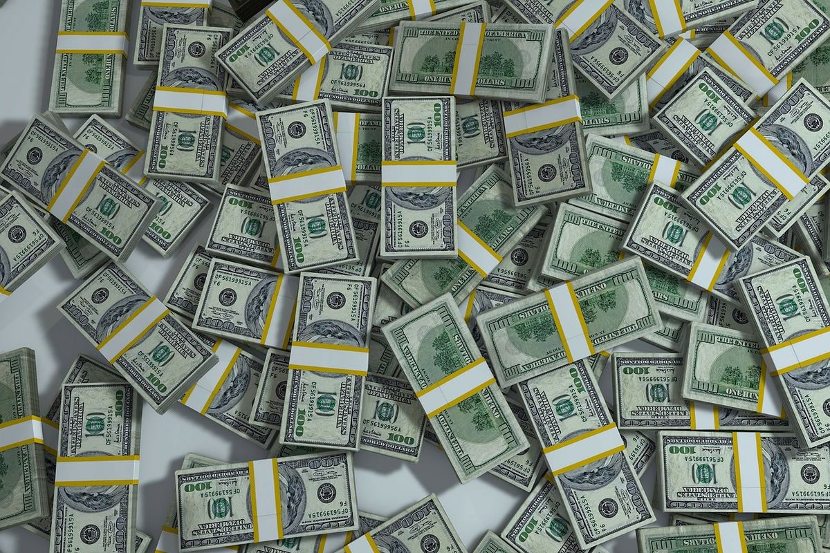 These Tech Companies Give the Largest Signing Bonuses
