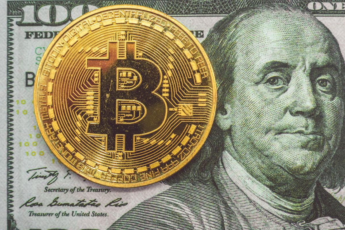 What is the Total Compensation at Coinbase and Other Crypto Firms?