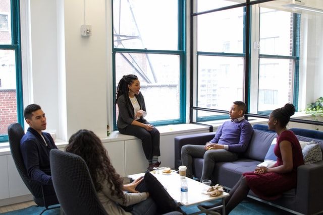 How to Use Blind: 7 Insider Tips From a Longtime HR Executive
