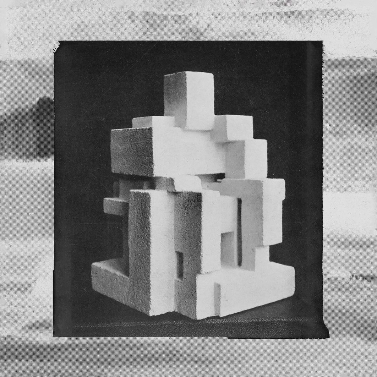 Review: Yosuke Tokunaga – 8 Quadrants