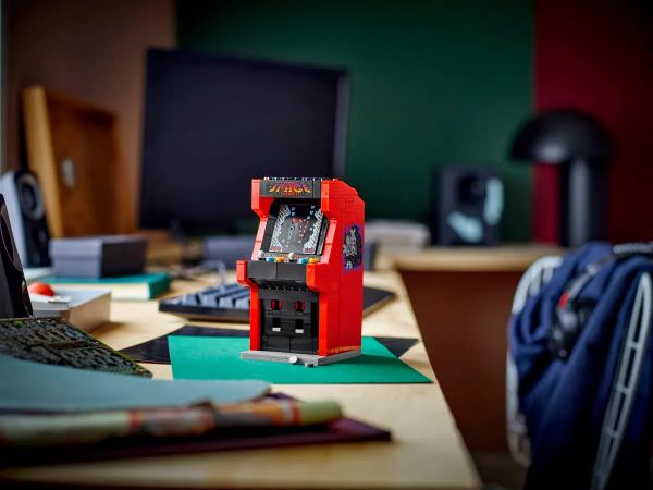 LEGO lansează Arcade Machine 40805
