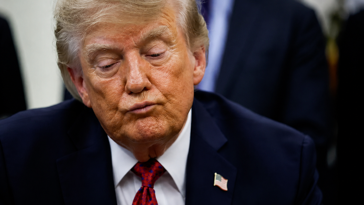 The $100B Paradox: Who Really Pays for Trump’s Venezuelan Oil Deal?