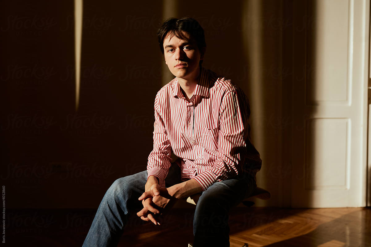 La mascolinità in frantumi: solitudine, desiderio e politica del rancore