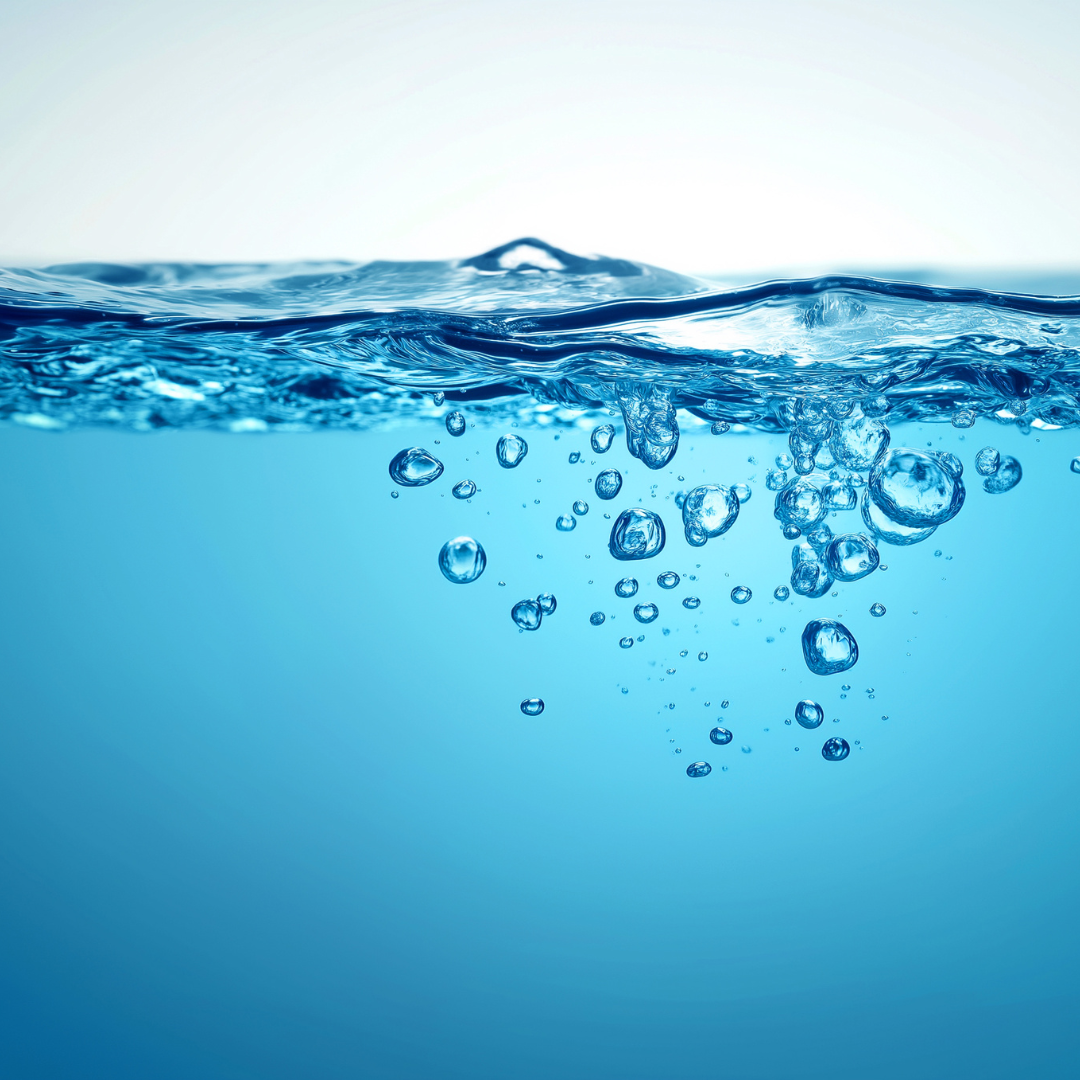 Wasser am Morgen: Was ein Glas nach dem Aufstehen wirklich bringt