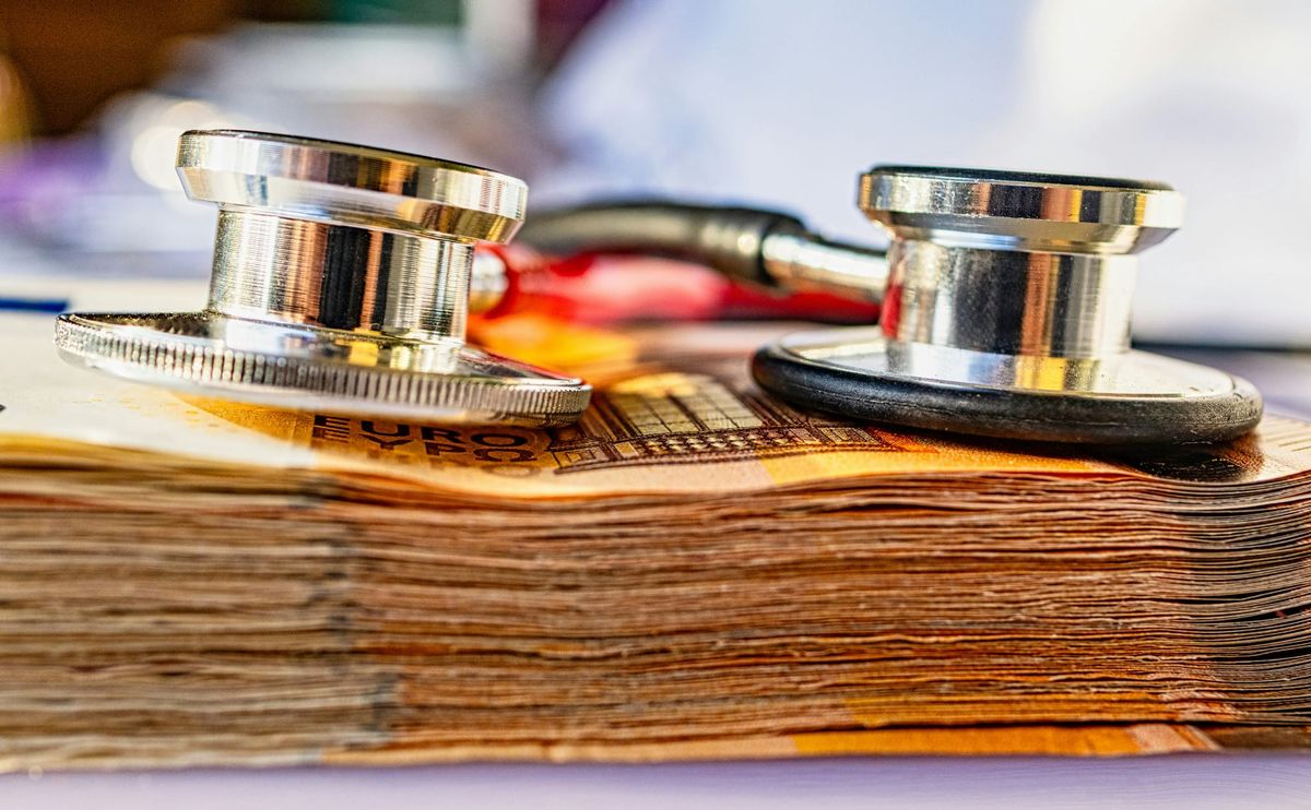 medical loans for doctors in India: eligibility, documents and application process?