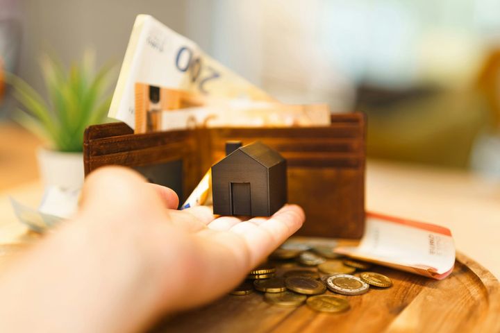 how does a top-up loan on a home loan work and what are typical eligibility criteria?