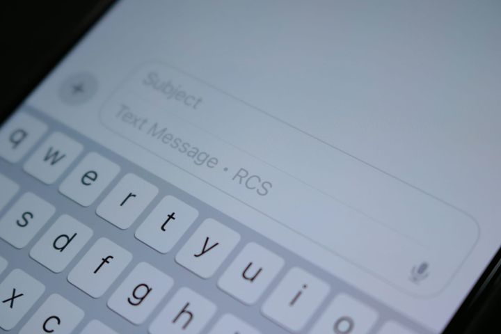 how to check PF balance via sms?