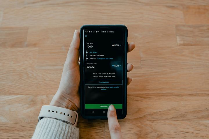 how do instant loan apps verify KYC and approve loans so fast?